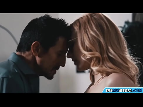 ❤️ Sexo romántico cunha rubia cachonda ️ Vídeo anal en nós ❌❤